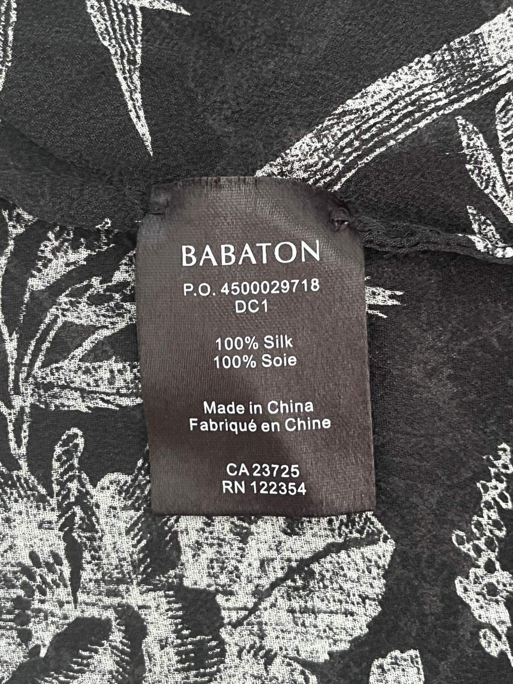 Aritzia Babaton 100% Silk Sleeveless Wrap Top Black Botanical Print Size M - Picture 3 of 8